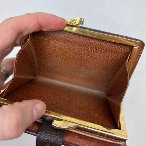 Louis Vuitton Vintage Snap Monogram Fold Wallet - Picture 8 of 11